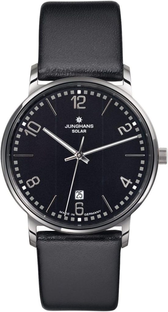 Die solarbetriebene Designer Uhr Junghans Milano Solar 014/4062.00 für Herren mit schwarzem Zifferblatt