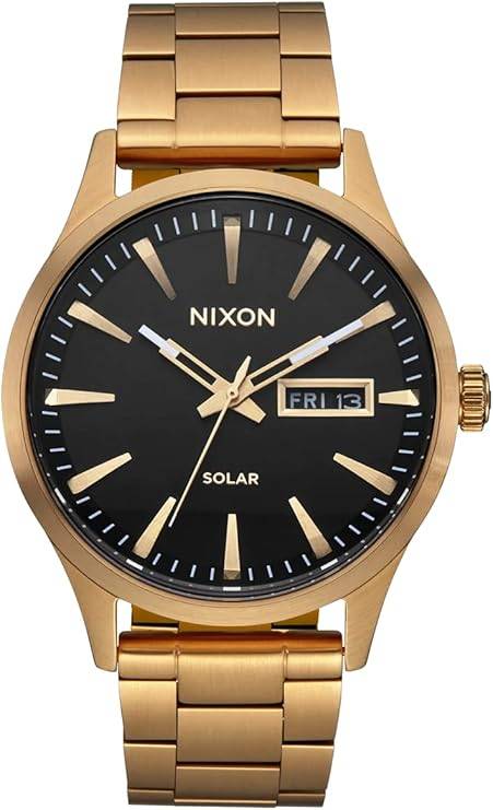 Die solarbetriebene Designer Uhr Nixon Sentry A1346-510-00 für Herren mit schwarzem Zifferblatt