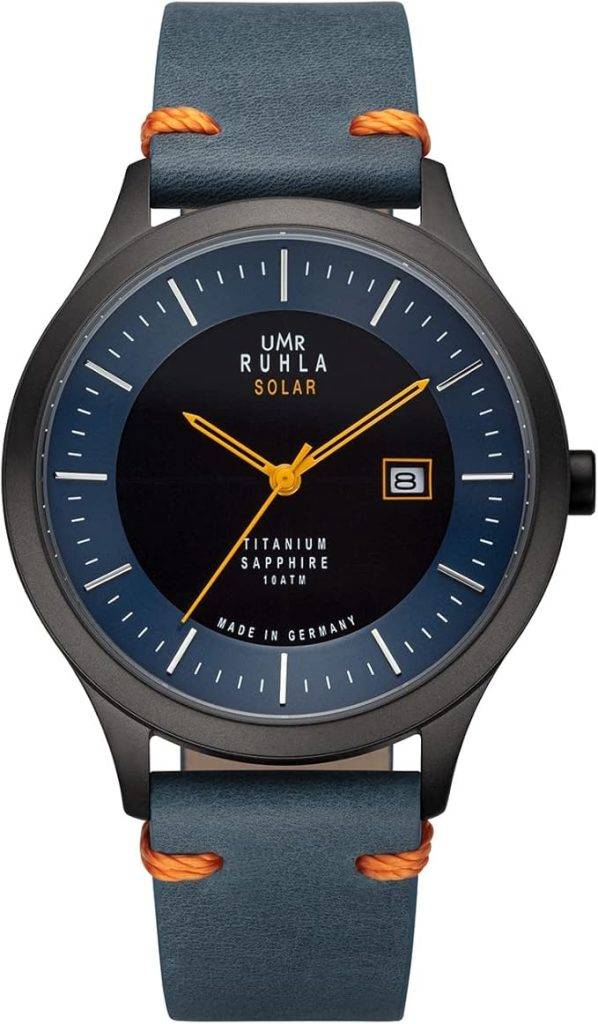 Die solarbetriebene Designer Uhr UMR Ruhla RSO95953 für Herren mit blau-schwarzem Zifferblatt